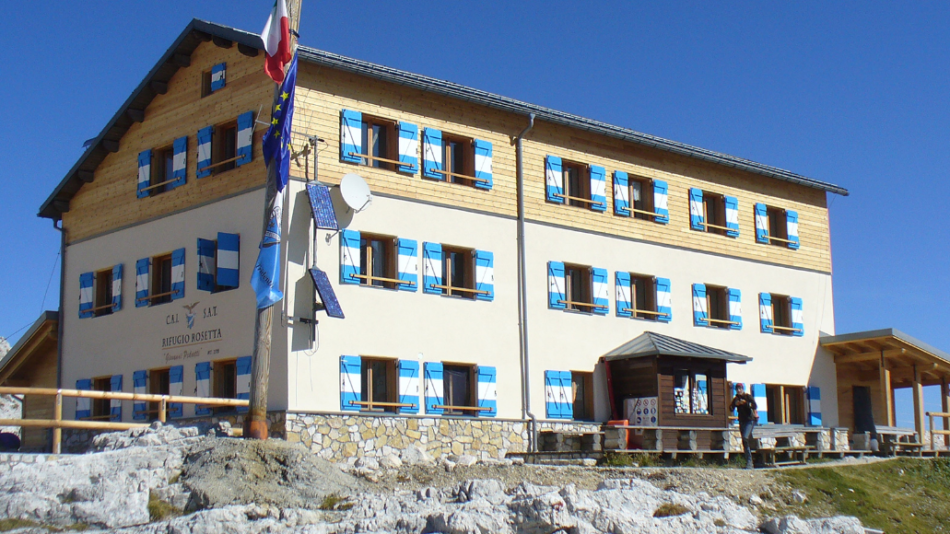 Rifugio Rosetta exterior