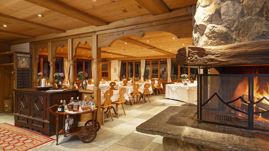 Hotel Berghaus dining room
