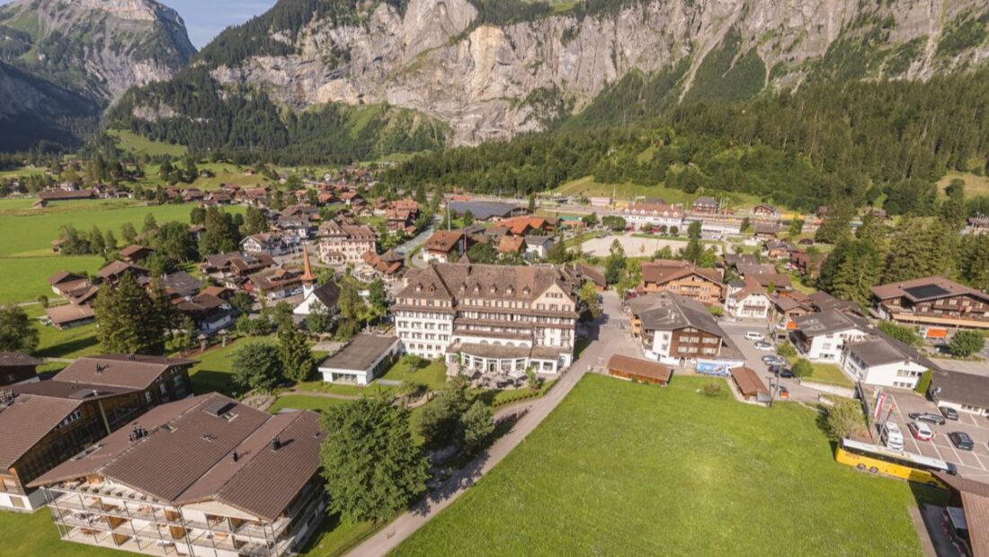 Victoria Belle Epoquee, Kandersteg exterior