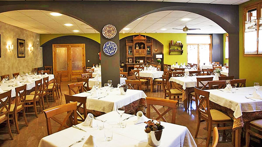 Hotel Sabocos dining room