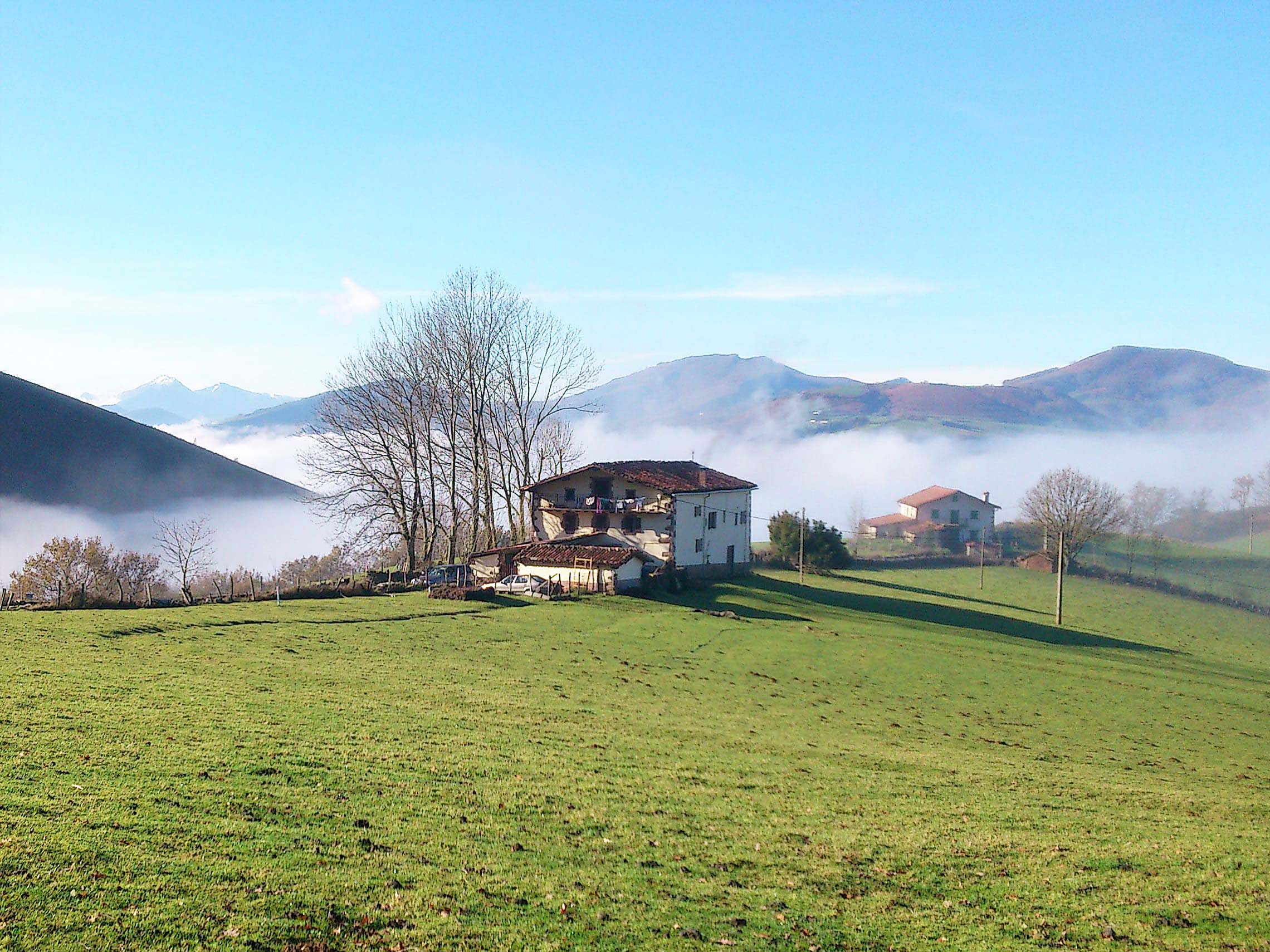 basque-country-hillwalking(1)