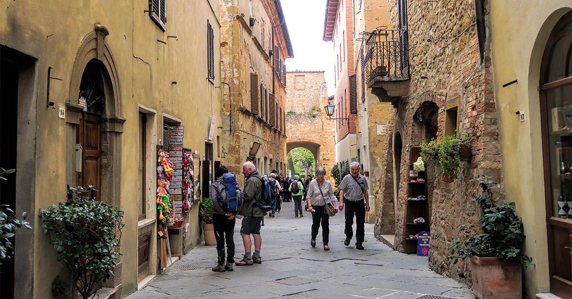 walking-holidays-pienza-tuscany