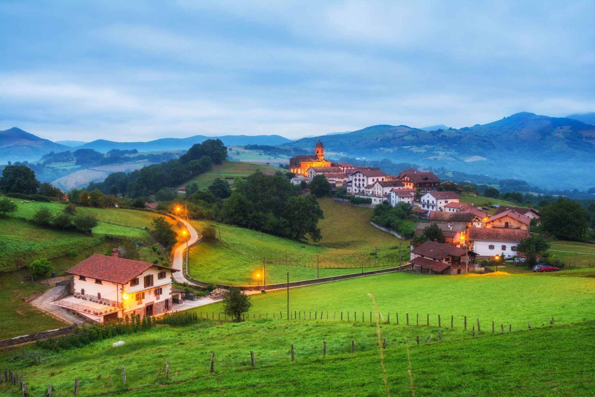 day1-basquecountry-hillwalking