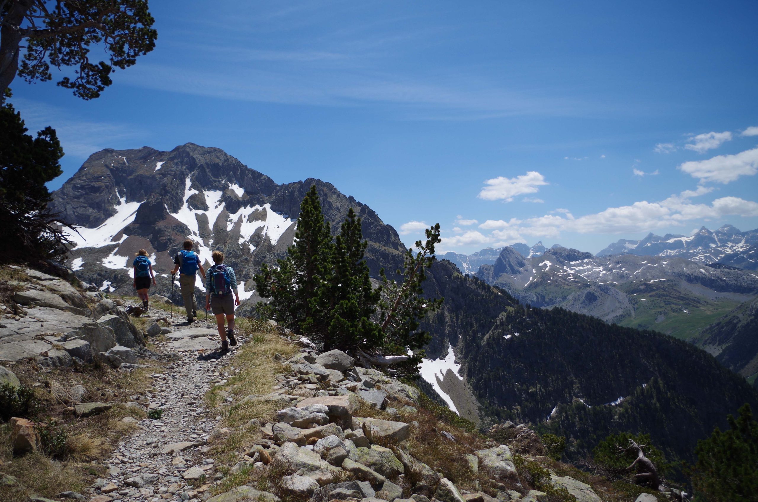 en-route-to-refugio-respomuso-from-arriel-lakes