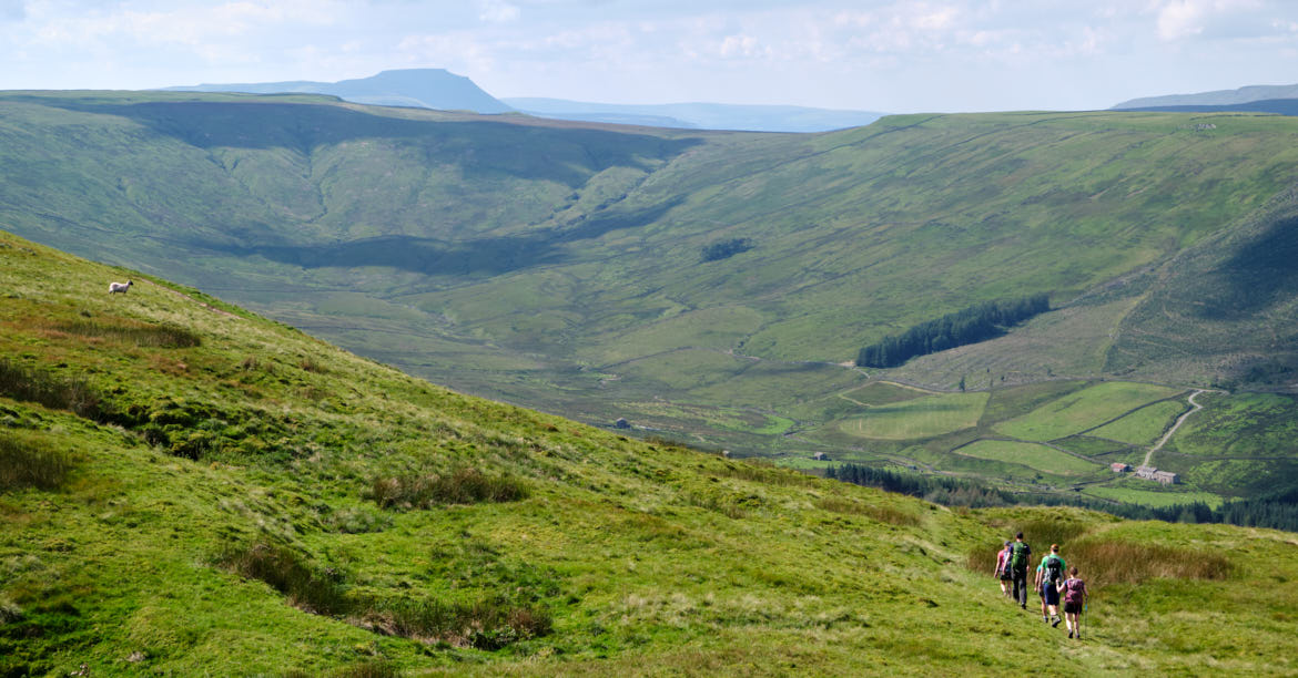 walking-in-the-yorkshire-dales(1)