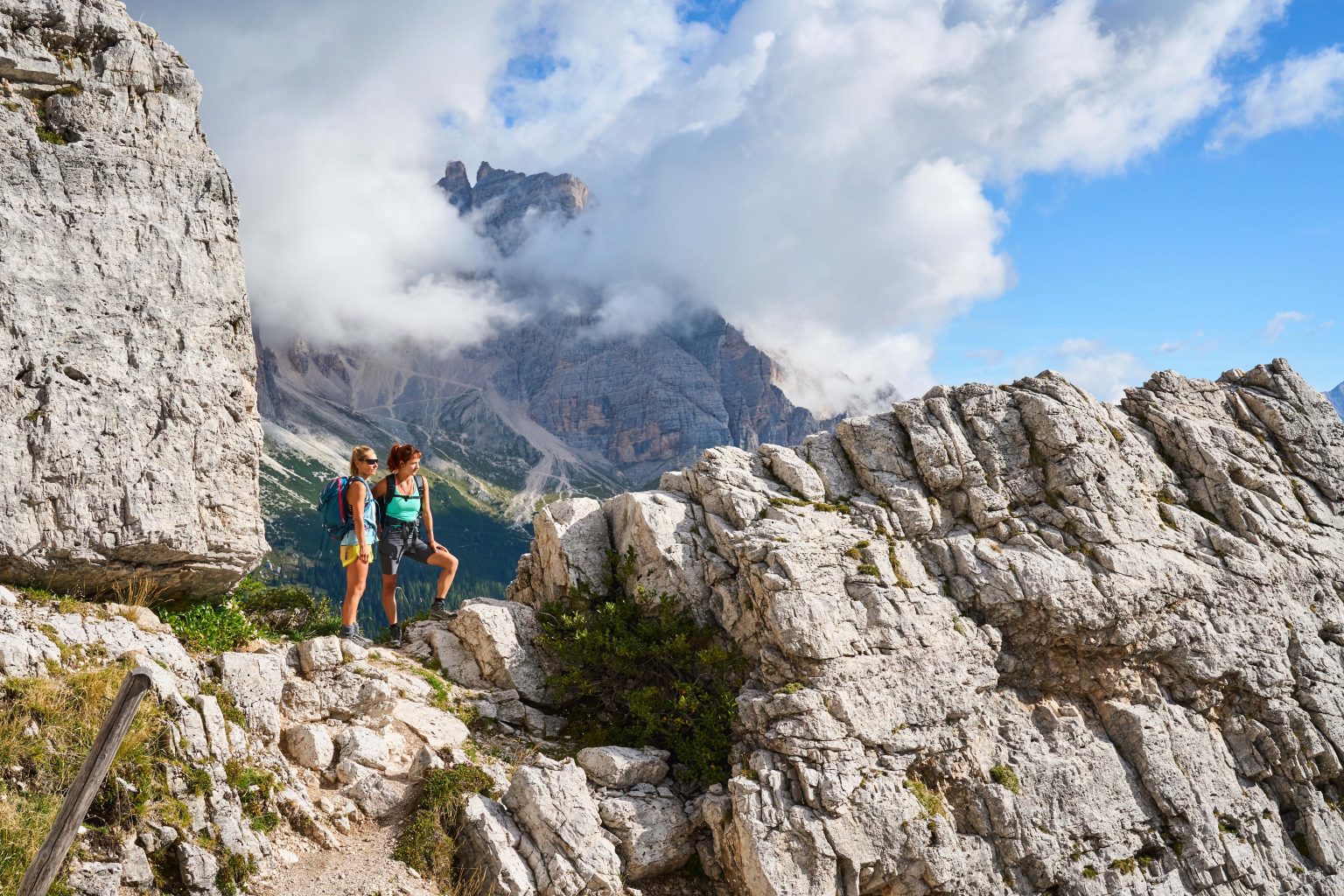 cortina-hut-to-hut-trekking