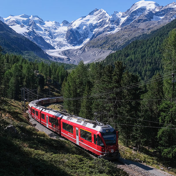 walking-holiday-swiss-alps-016-1