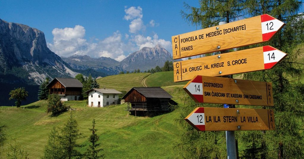 walking-holidays-in-the-dolomites-27