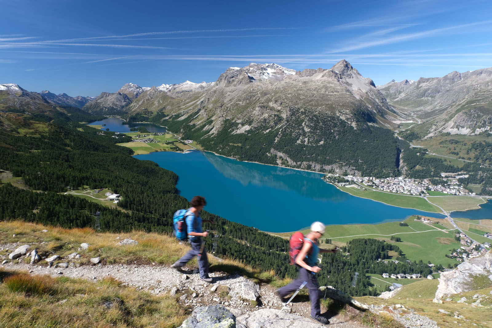 walking-in-the-swiss-alps