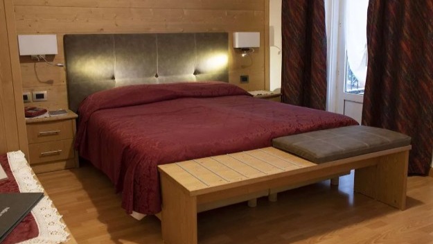 Hotel Regina Bedroom