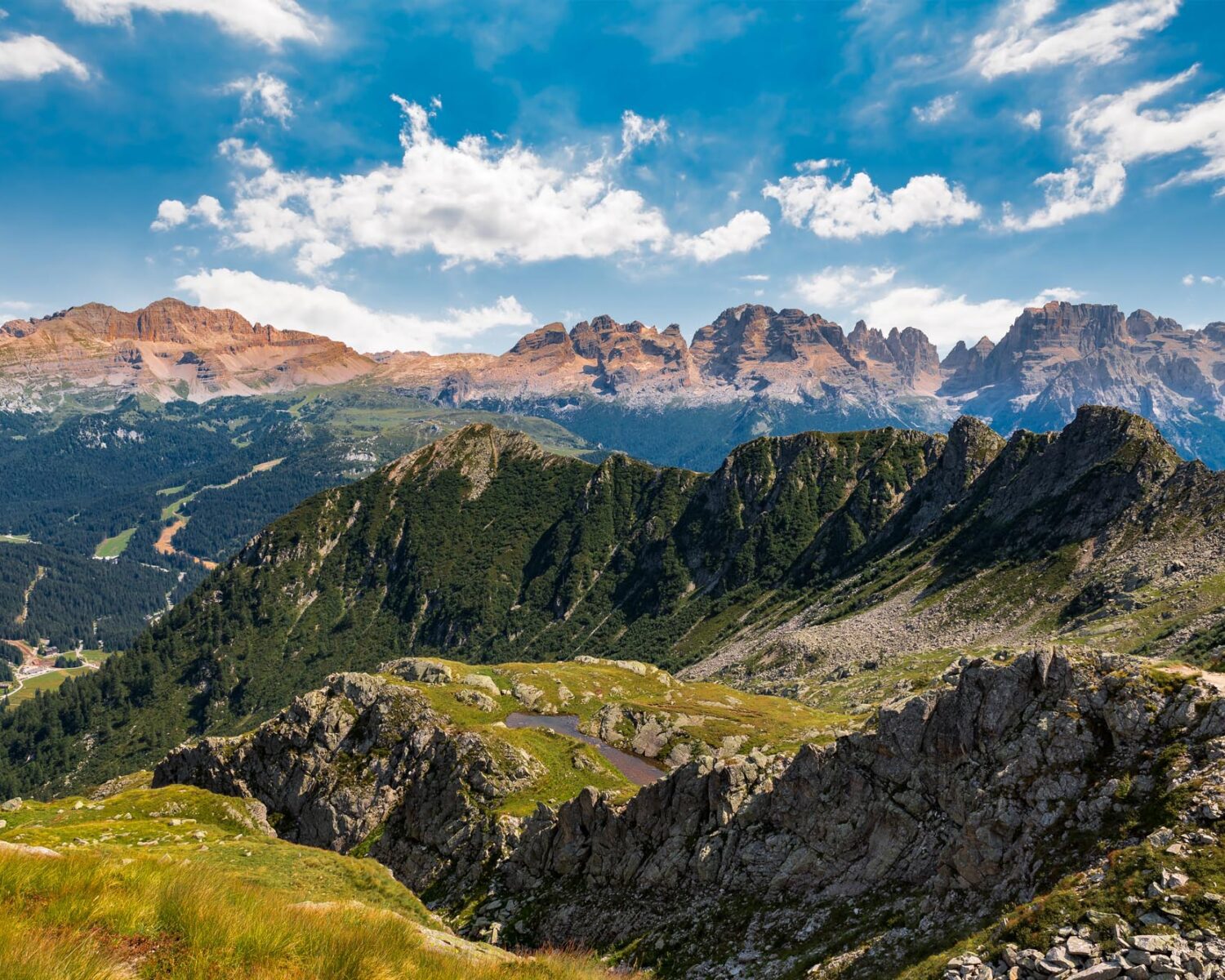 Mountain hiking - Cinque Laghi