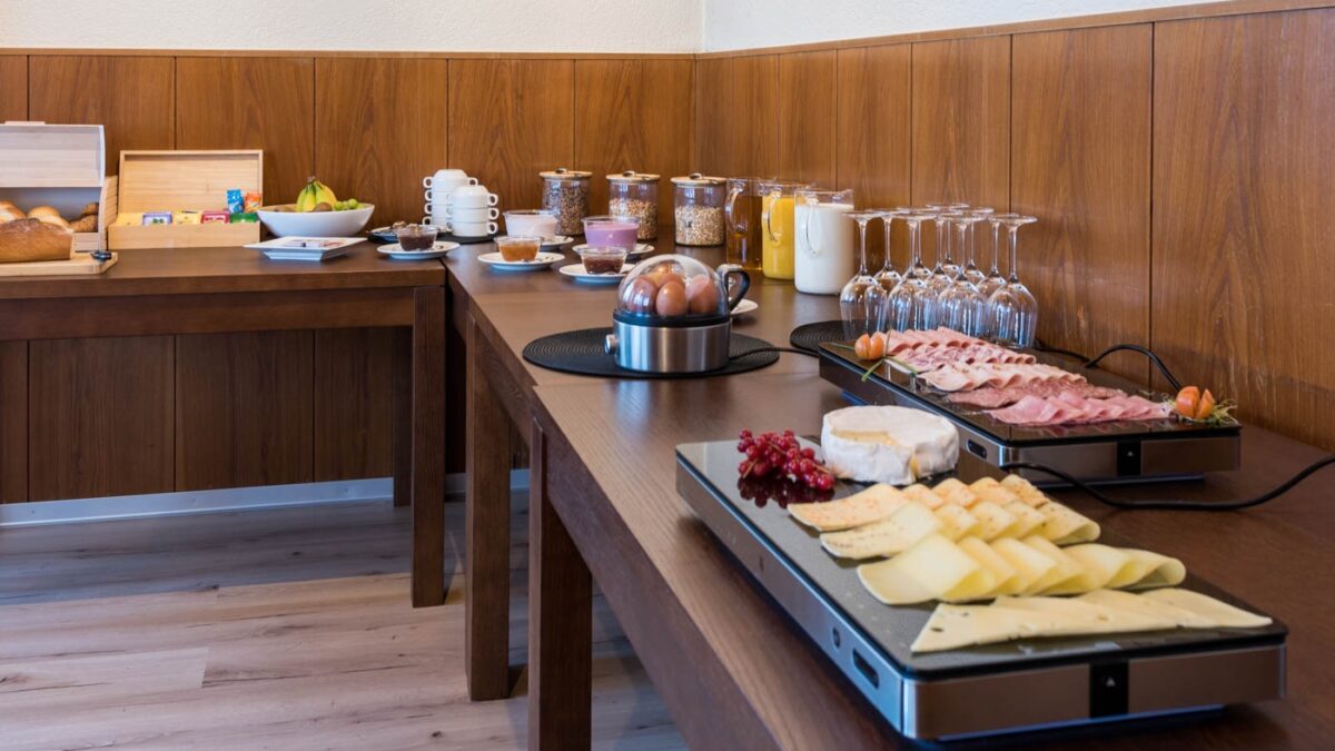 Hotel, Gampel-Steg breakfast