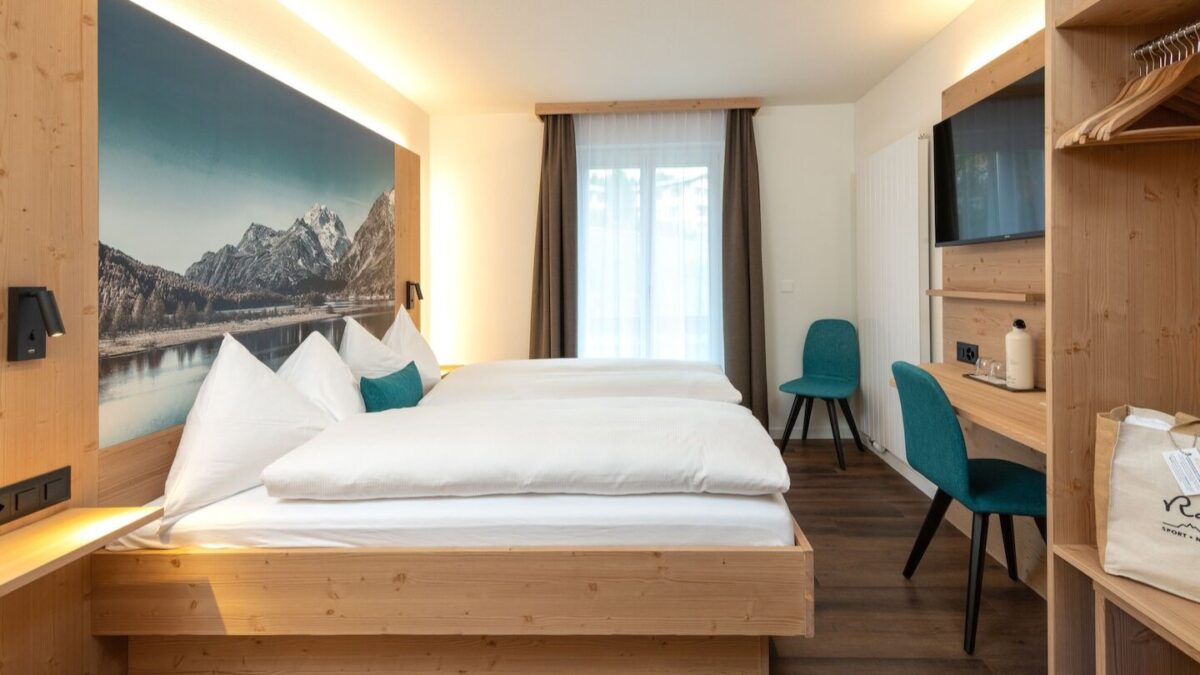 3* Hotel, St Moritz bedroom