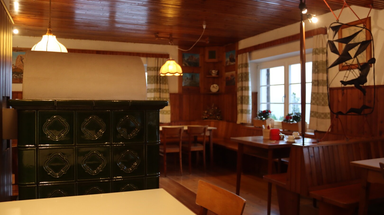 Rifugio Torri dining room