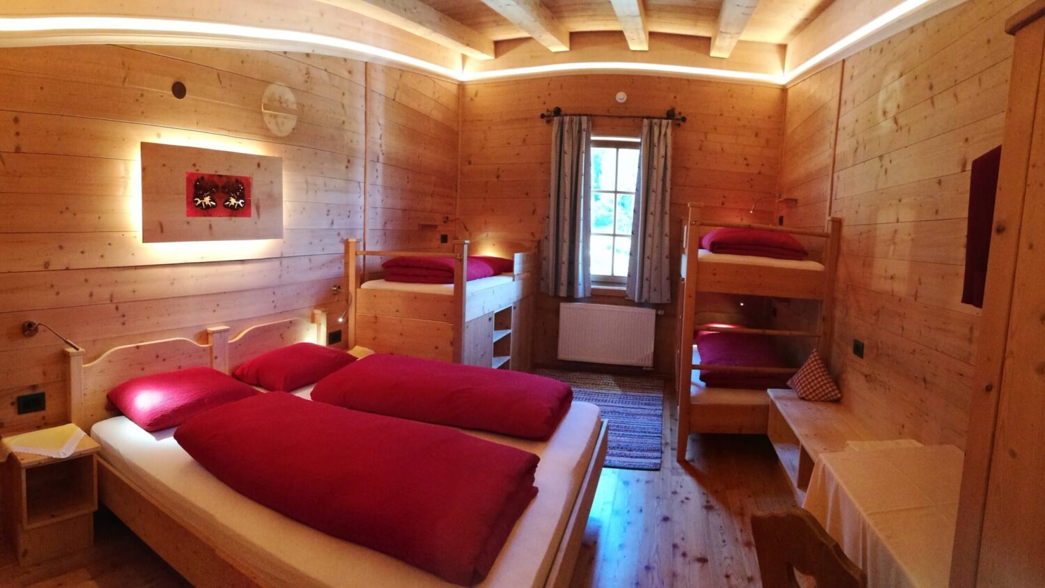 Rifugio Fanes Bedroom