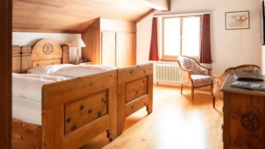 3* Hotel, Zuoz bedroom