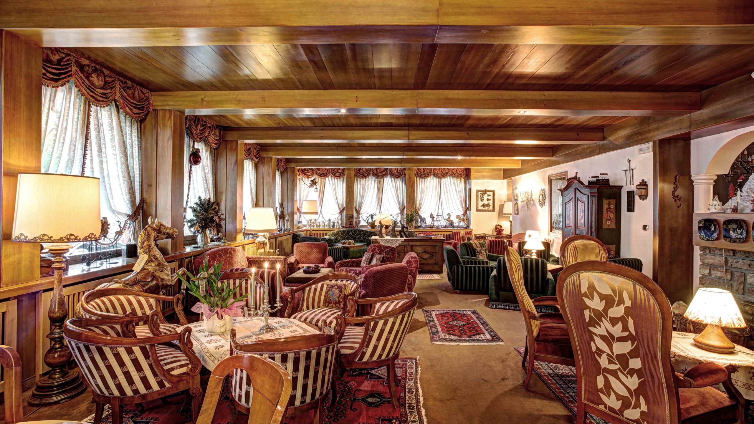 Hotel Regina Dining Room