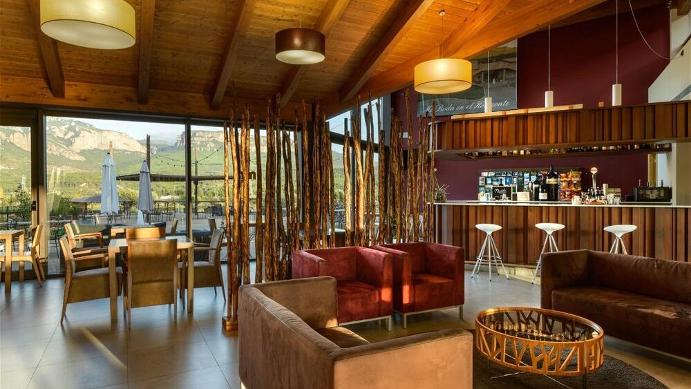 Hotel Aguas de los Mallos bar