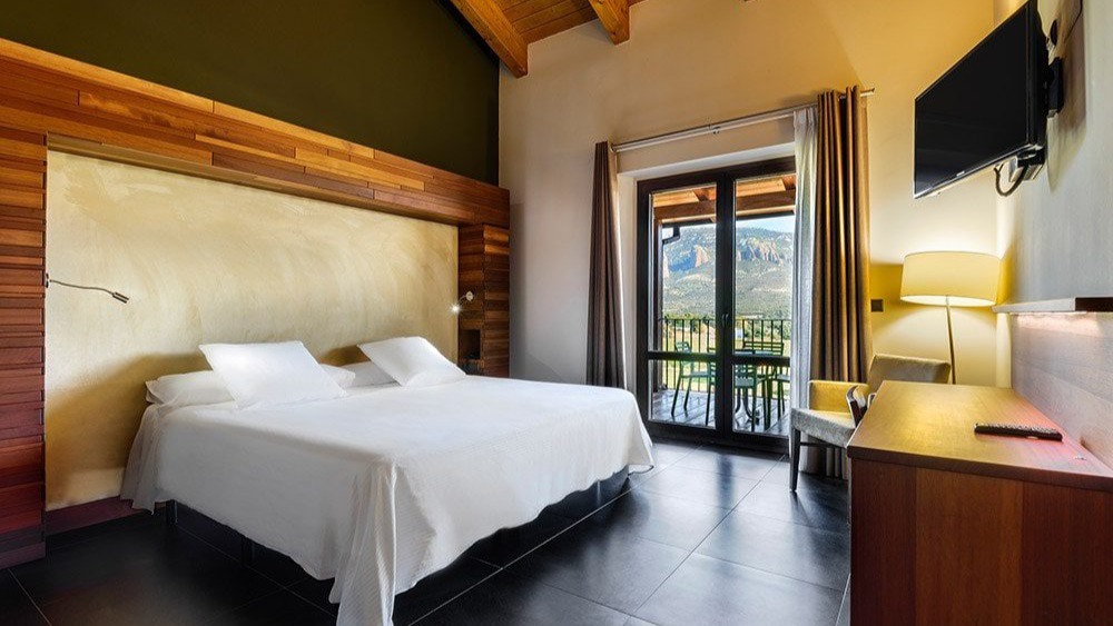 Hotel Aguas de los Mallos bedroom