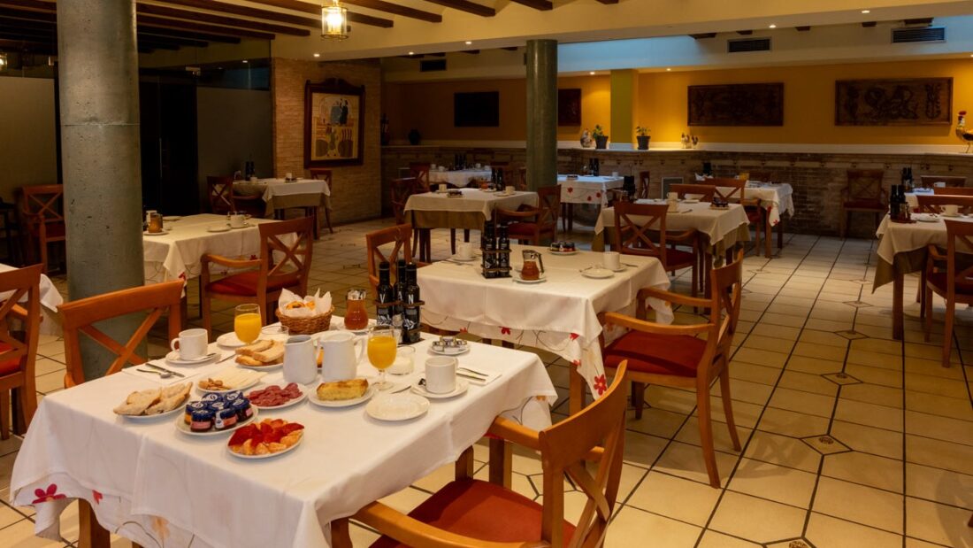Hotel Villa de Alquezar breakfast room