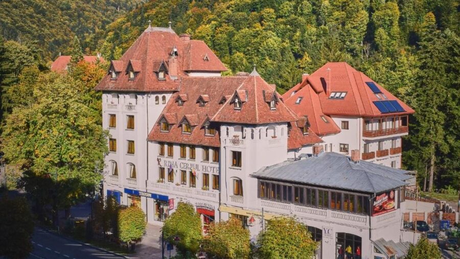 Hotel Rina Cerbul exterior