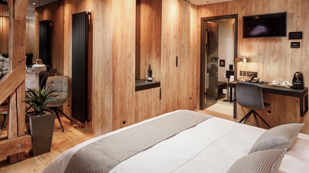 Schuster Boarding House bedroom