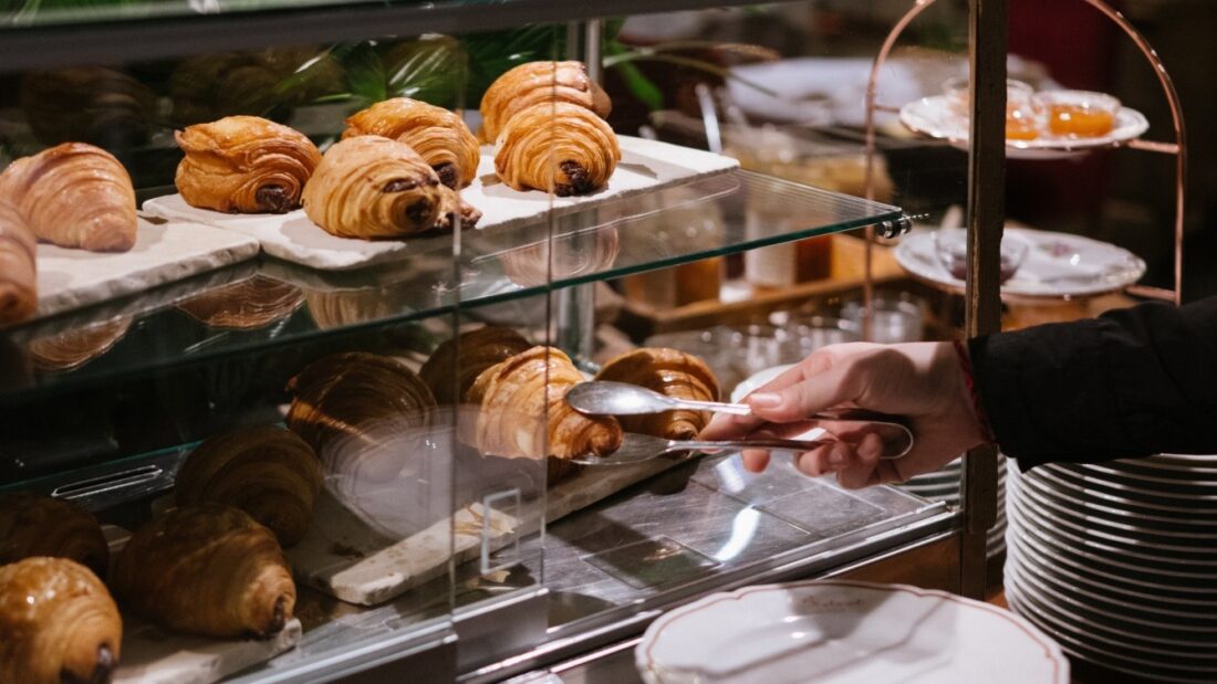 La Perla Hotel breakfast