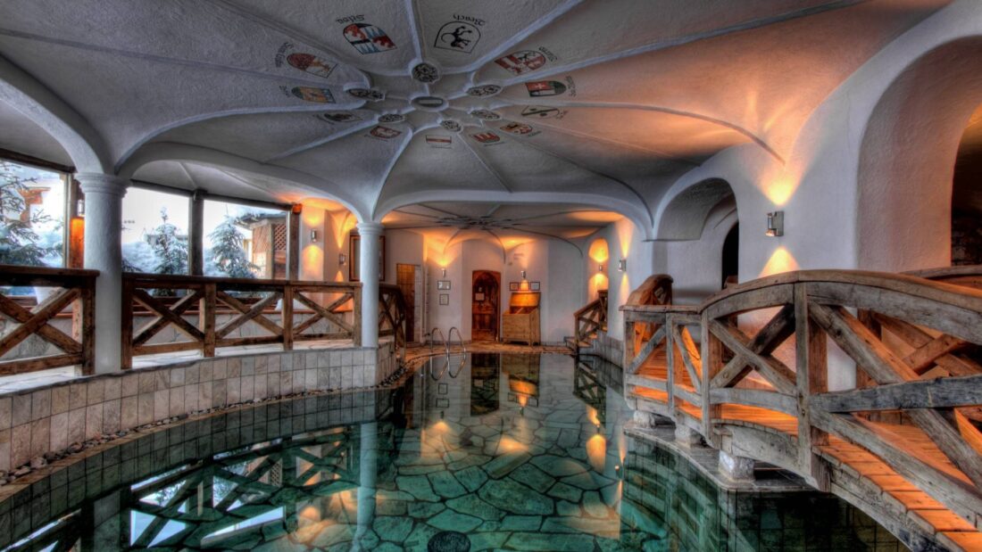 La Perla Hotel pool