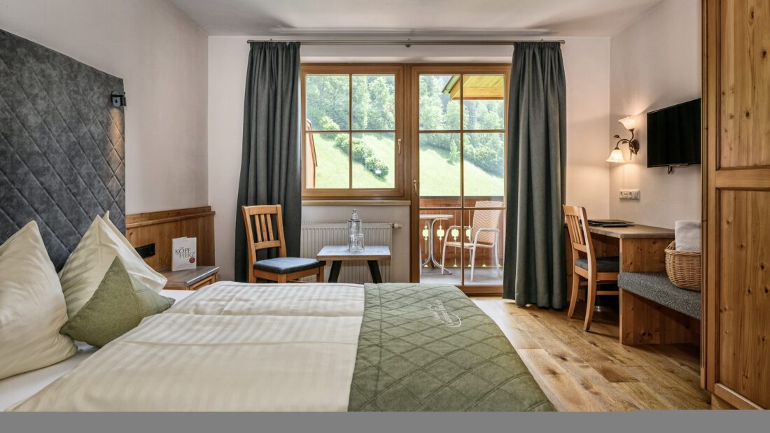 Aktivhotel Gasteiner Einkehr bedroom