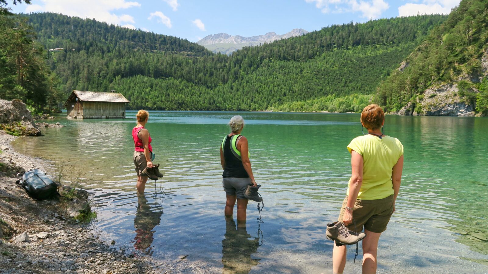 The three lakes walk- standing in the blindsee