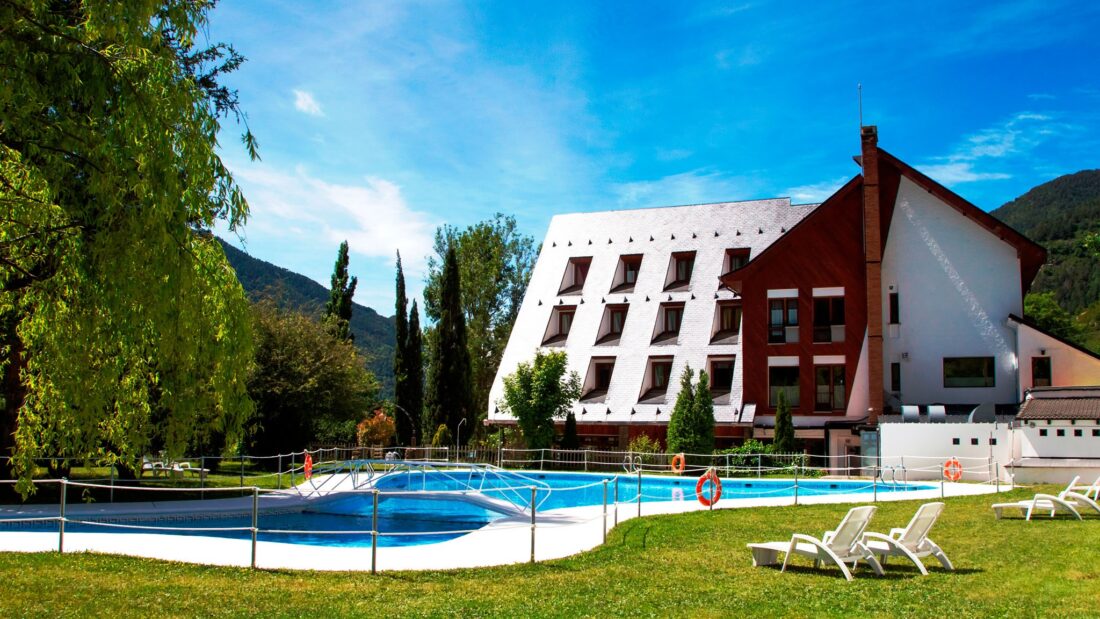 Hotel Ordesa exterior
