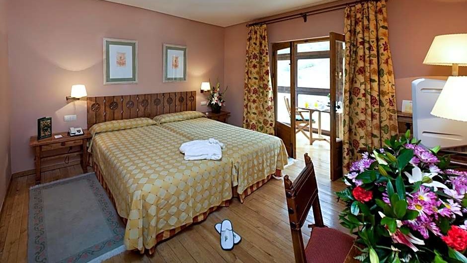Parador de Fuente De bedroom